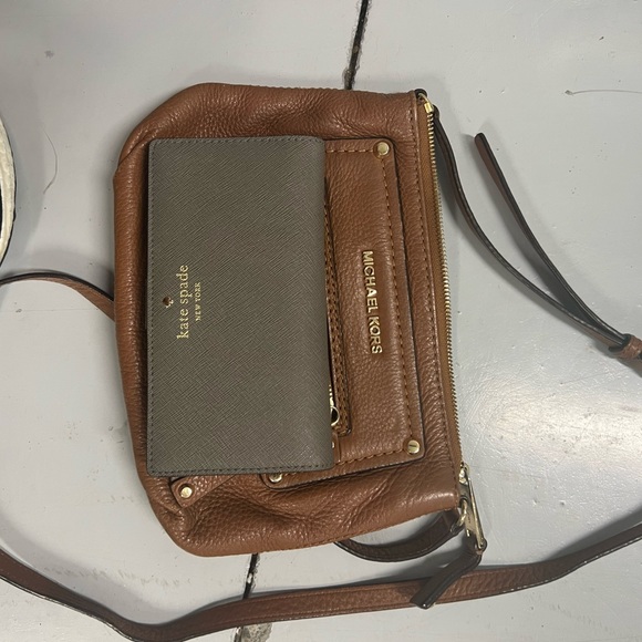 SOLD - Michael Kors Brown Gilmore Cross Body Bag - Picture 12 of 13